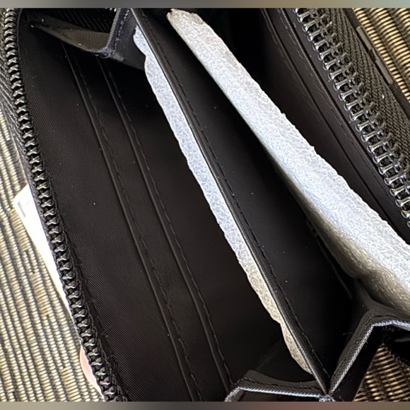 NWT. Primark Disney’s Mickey Mouse Zipper Closure Small Wallet - Picture 5 of 7